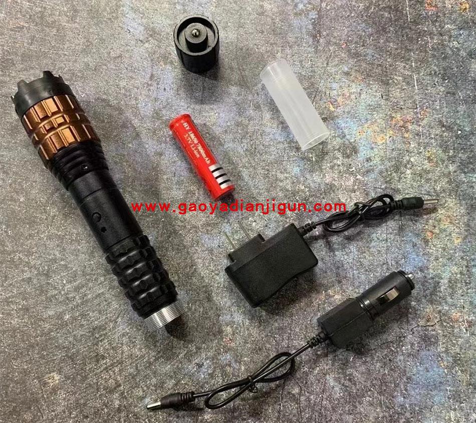 QQ飞车竟有这神操作？！辅助工具揭密，速度与激情的秘密武器